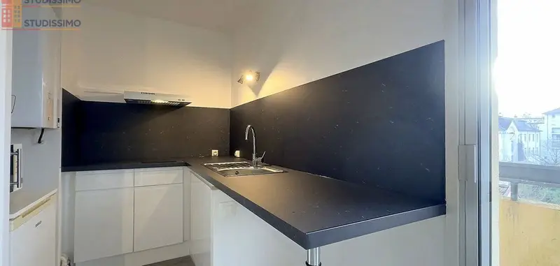 Studio meublé 29m² Pau 64000 - Lumineux, 3e étage - Photo 2