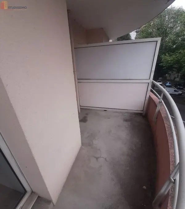 Studio meublé 21m² Pau 64000 - Lumineux, balcon et parking - Photo 1