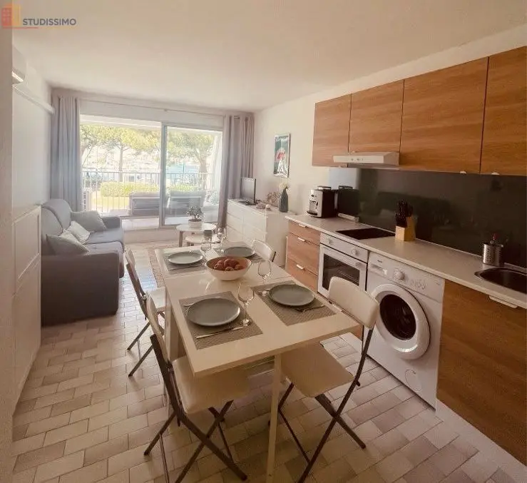 Studio meublé 27m² Le Grau-du-Roi - Vue marina, place parking - Photo 2