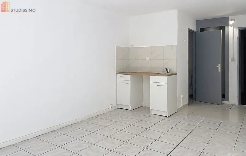 Studio 23m² Nîmes centre - Lumineux - Photo 3