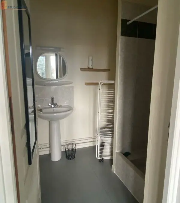 Studio 22m² Pau 64000 - Meublé, parking - Photo 2