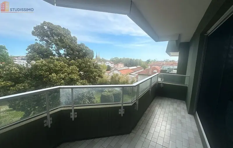 Studio 27m² Bayonne 64100 - Meublé, terrasse - Photo 1