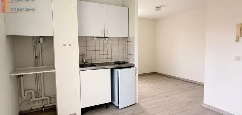 Studio 24m² Pau 64000 - Balcon, parking privé - Photo 2