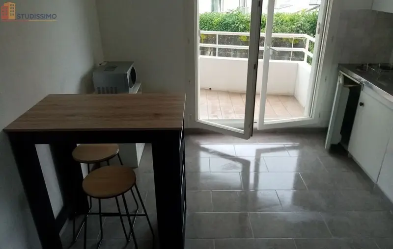 Studio meublé 25m² Pau 64000 - Meublé, 1er étage - Photo 2