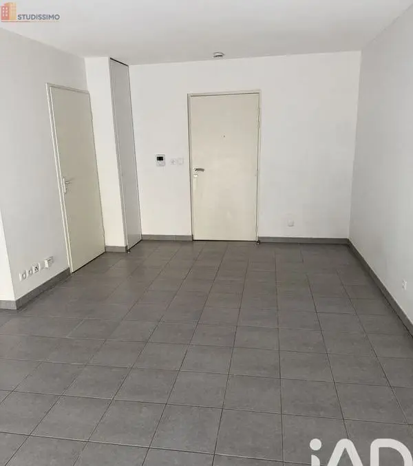 Studio 32m² Nîmes - lumineux, proche centre-ville - Photo 3