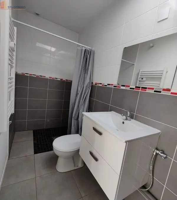 Studio meublé 15m² Pau centre - Meublé, refait à neuf - Photo 2