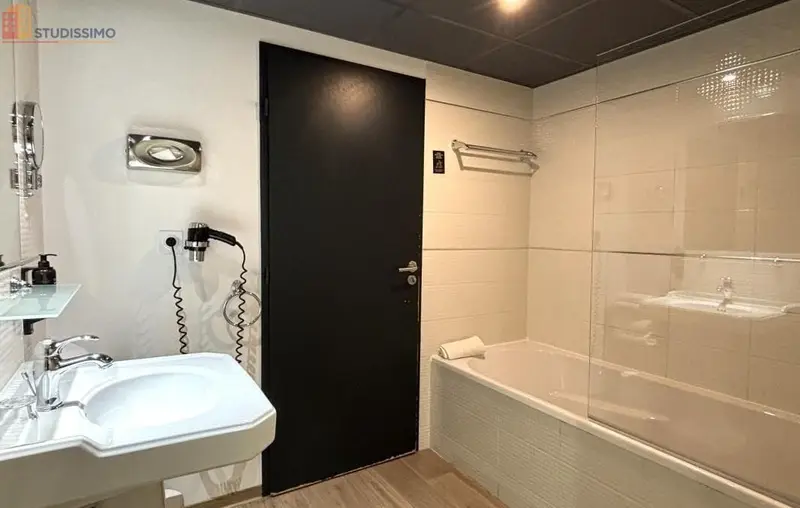 Studio 36m² Nîmes centre - Étage élevé, DPE C - Photo 6
