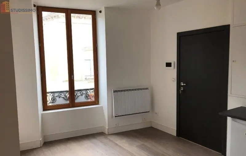 Studio 20m² La Flèche - (aucune caractéristique) - Photo 4