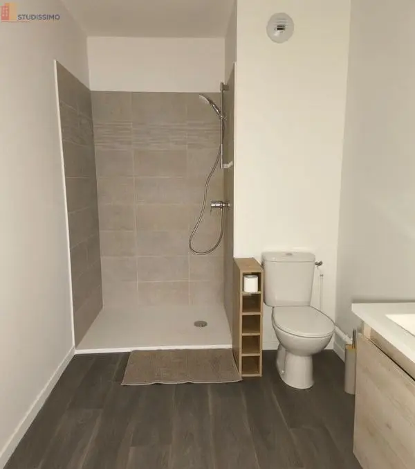 Studio meublé 31m² Lons (64140) - Étage élevé, lumineux - Photo 1