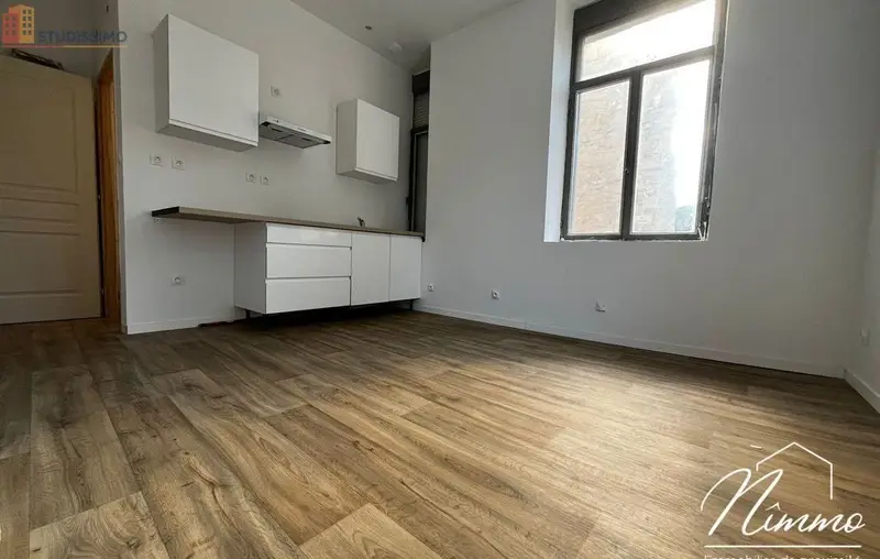 Studio 17m² Nîmes - DPE D - Photo 4