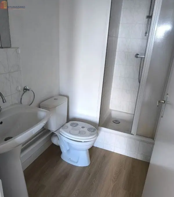 Studio 20m² Le Mans 72000 - Meublé, refait à neuf - Photo 1