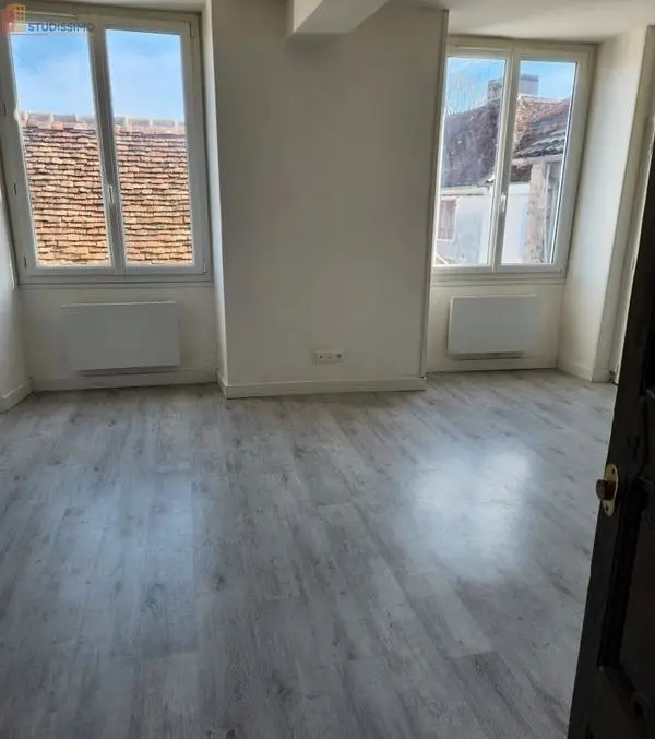 Studio 40m² Sauveterre-de-Béarn - Meublé, lumineux - Photo 2
