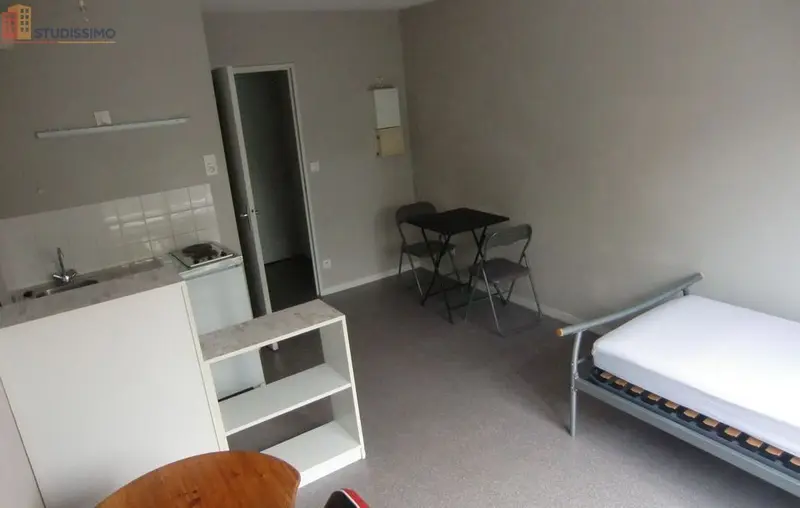 Studio meublé 21m² Le Mans - Dernier étage, lumineux - Photo 1