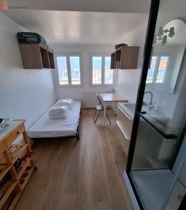 Studio meublé 9m² Chambéry centre - Vue, dernier étage - Photo 5