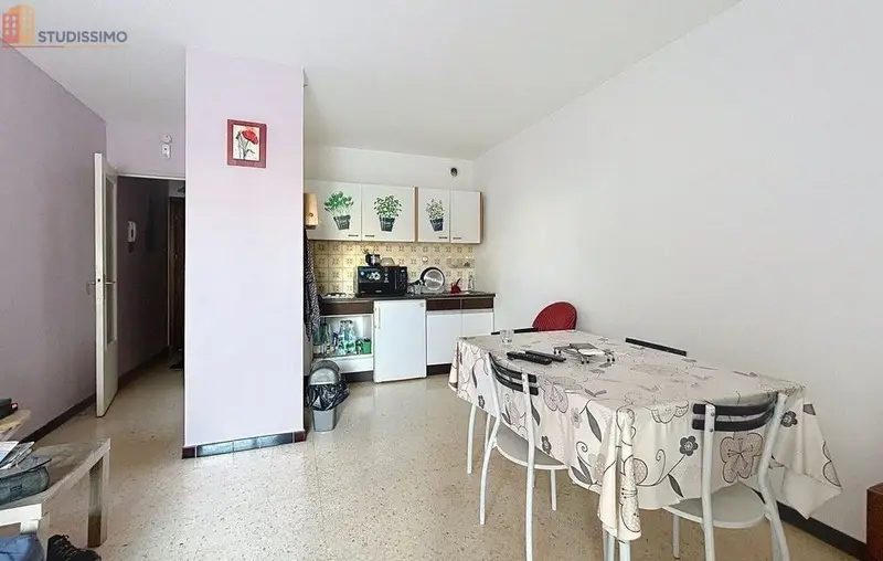 Studio 27m² Nîmes centre - Sans caractéristiques mentionnées - Photo 3