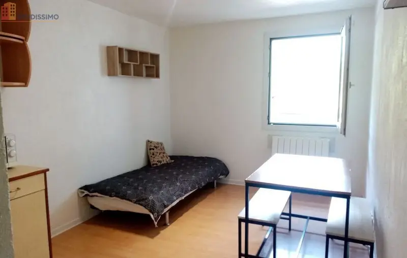 Studio meublé 20m² Chambéry centre - Face gare, lumineux - Photo 3