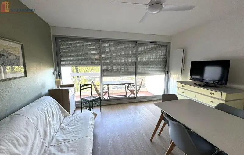 Studio meublé 25m² Le Grau-du-Roi - Balcon, exposition nord - Photo 2