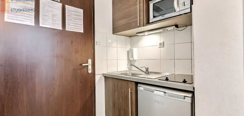 Studio 18m² Nîmes centre - 3e étage, DPE C - Photo 1