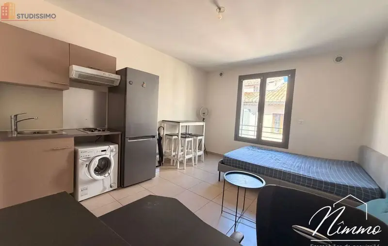 Studio 24m² Nîmes centre - DPE D, 1er étage - Photo 2