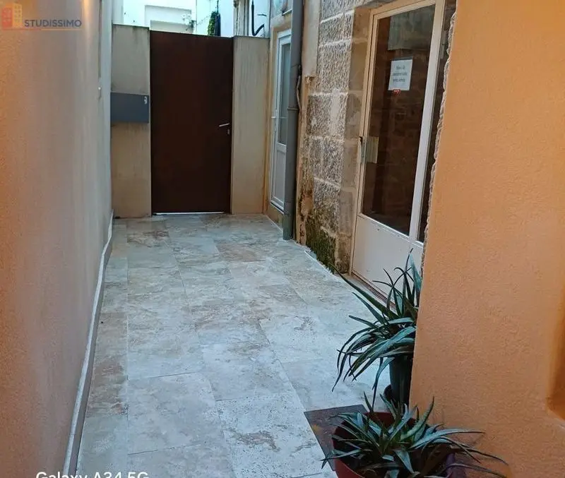 Studio 21m² Nîmes centre-ville - Photo 1