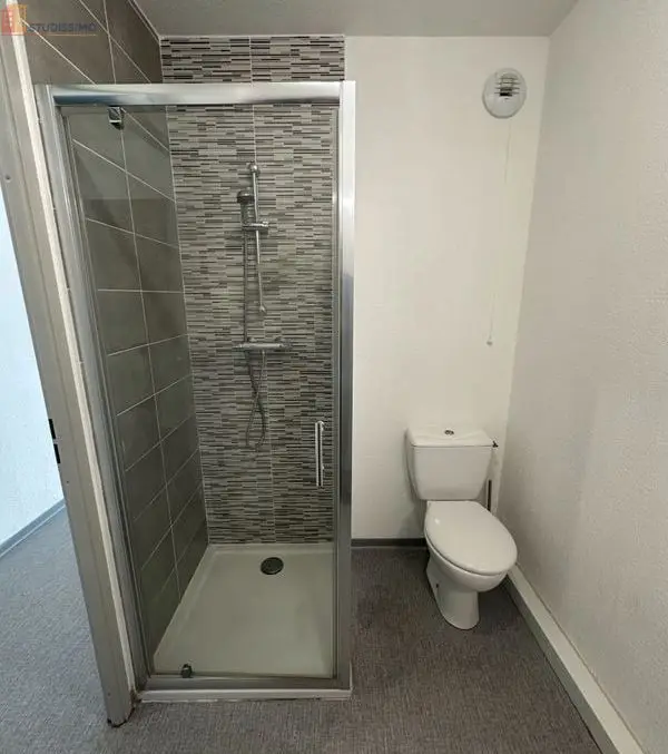 Studio 18m² Nîmes centre - Stationnement inclus - Photo 6