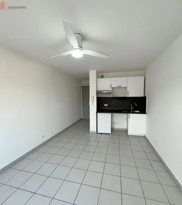 Studio 22m² Nîmes - Proche centre-ville et gare, parfait état - Photo 1