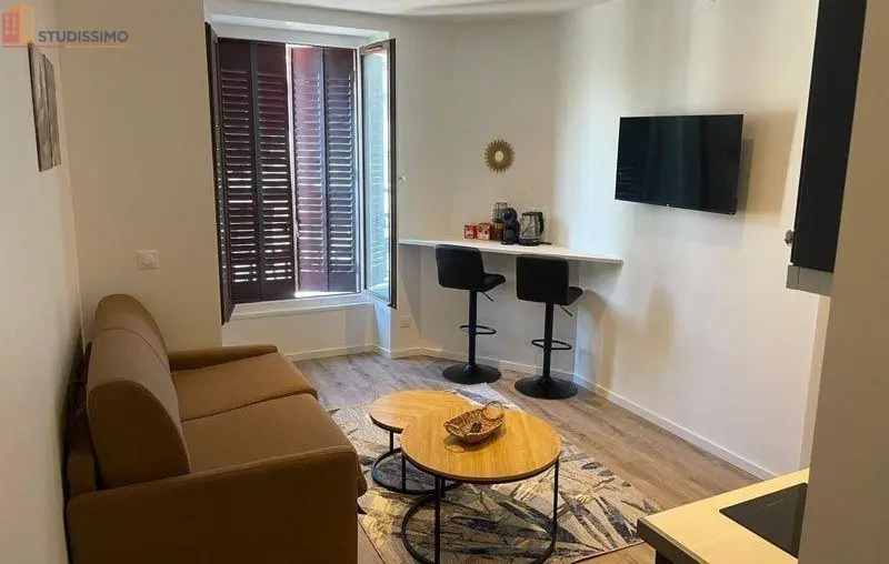 Studio meublé 17m² Évian-les-Bains centre - Meublé, 3e étage - Photo 2