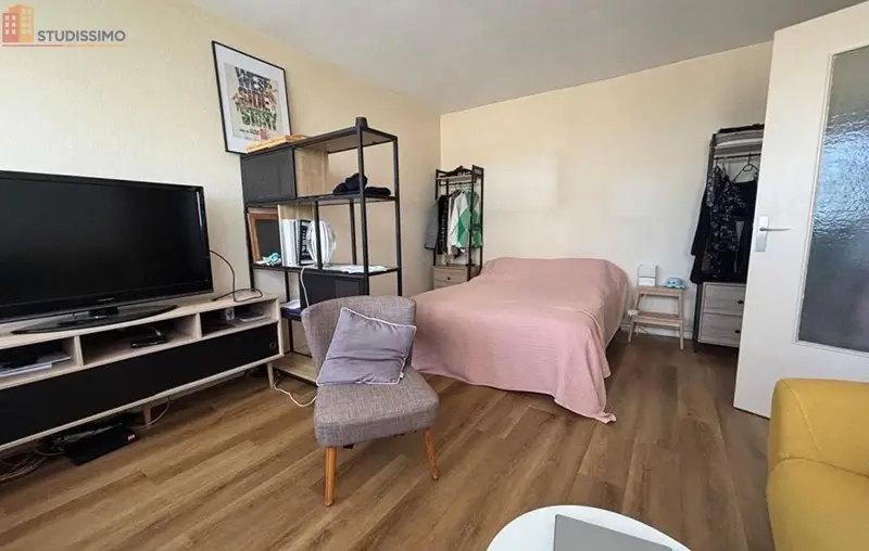 Studio 35m² Tours 37000 - Étage élevé, DPE D - Photo 9