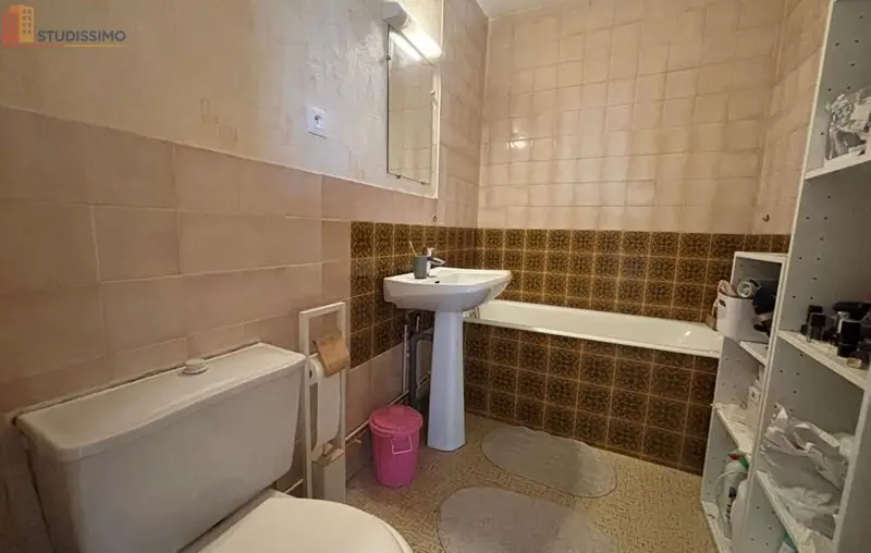 Studio 35m² Tours 37000 - Étage élevé, DPE D - Photo 4