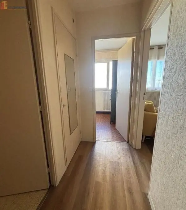Studio 35m² Tours 37000 - Étage élevé, DPE D - Photo 2
