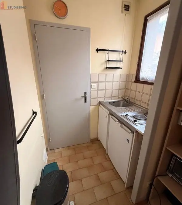 Studio meublé 18m² Annecy 74000 - Meublé, 1er étage - Photo 2