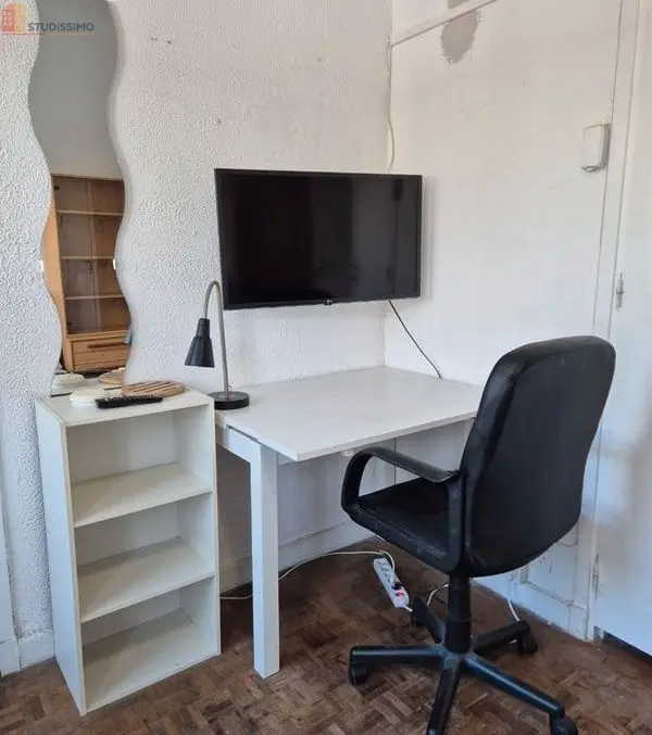 Studio 15m² Oullins-Pierre-Bénite - Meublé, DPE D - Photo 2