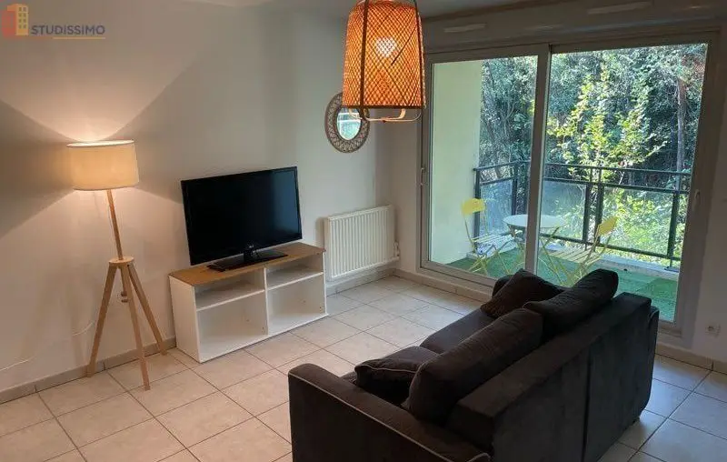 Studio 28m² Francheville 69340 - Balcon, piscine - Photo 2