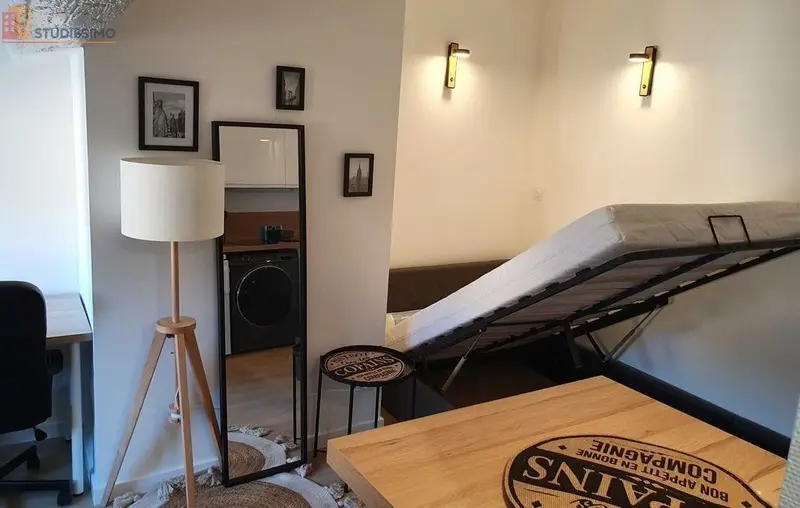 Studio meublé 21m² Lyon 5e Vieux Lyon - Vue, dernier étage - Photo 2
