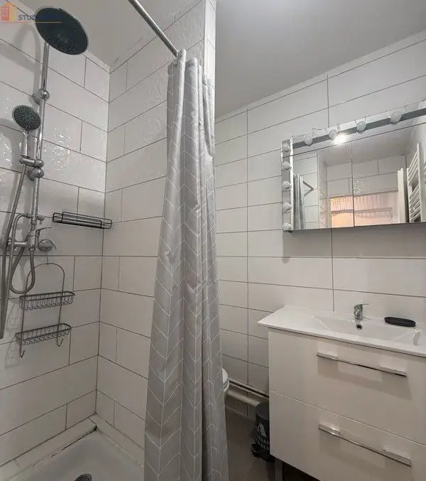 Studio meublé 22m² Lyon 8e - Lumineux, 3e étage - Photo 1
