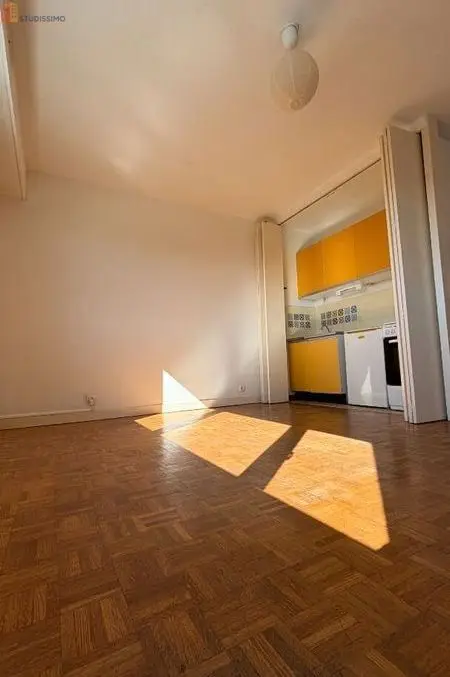 Studio 26m² Tours 37000 - Dernier étage, lumineux - Photo 2