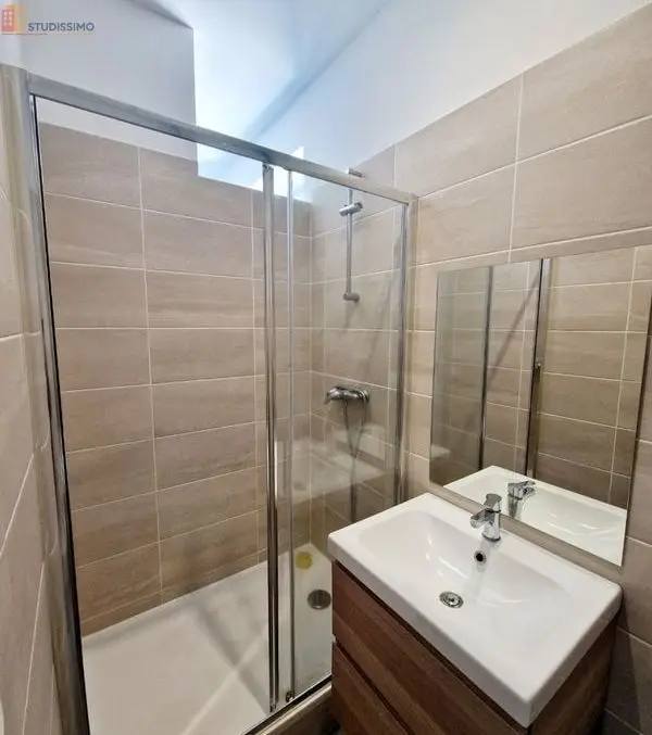Studio meublé 20m² Bron - Proche université, ligne D - Photo 1