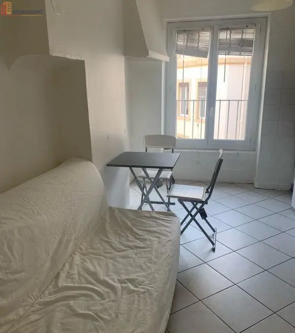 Studio meublé 18m² Lyon 3e - Rénové, proche métro Saxe Gambetta - Photo 1
