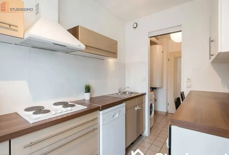 Studio meublé 9m² Lyon 3e - Étage élevé, meublé - Photo 2