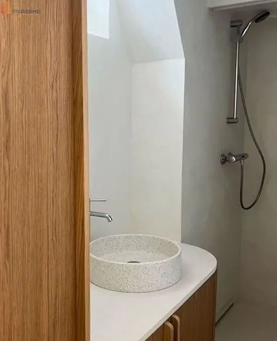 Studio meublé 30m² Paris 11e - Rénové, vue dégagée - Photo 1