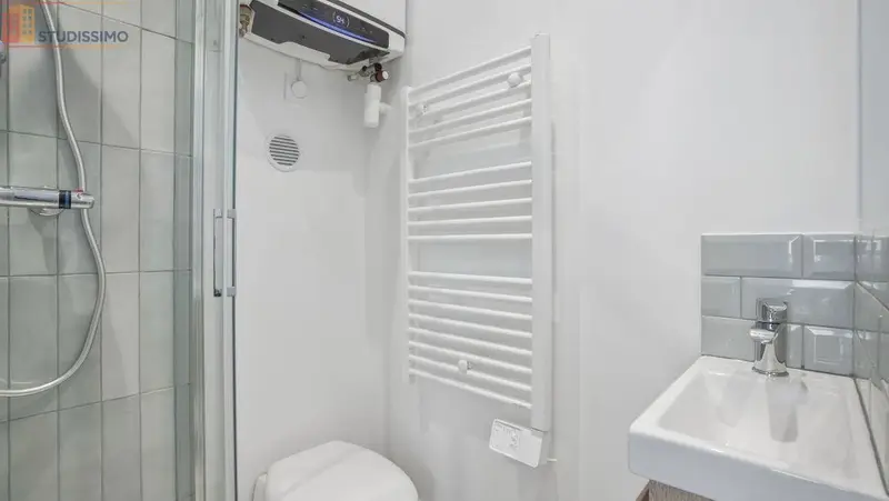 Studio meublé 13m² Paris 3e - Meublé, 3e étage - Photo 9