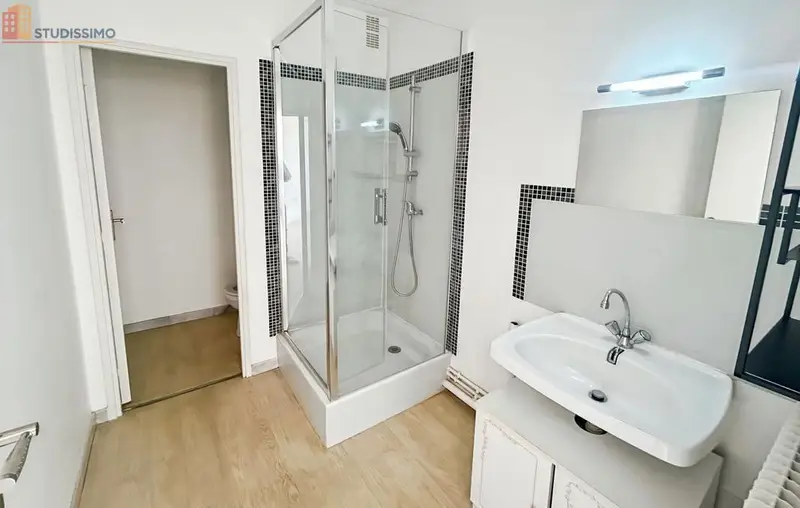 Studio 28m² Tours 37100 - Dernier étage, lumineux - Photo 3