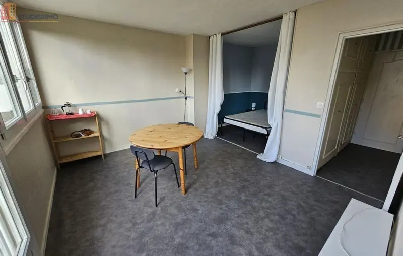 Studio 30m² Saint-Cyr-sur-Loire - DPE F - Photo 6