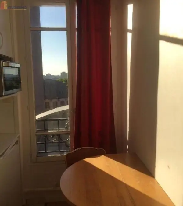 Studio meublé 16m² Paris 17e - Lumineux, 8e étage - Photo 9