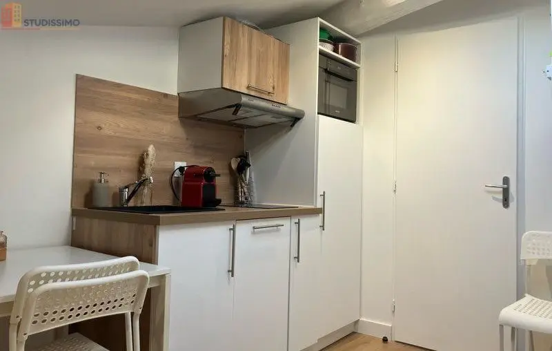 Studio meublé 16m² Saint-Genis-Laval - Mansardé, centre-ville - Photo 11