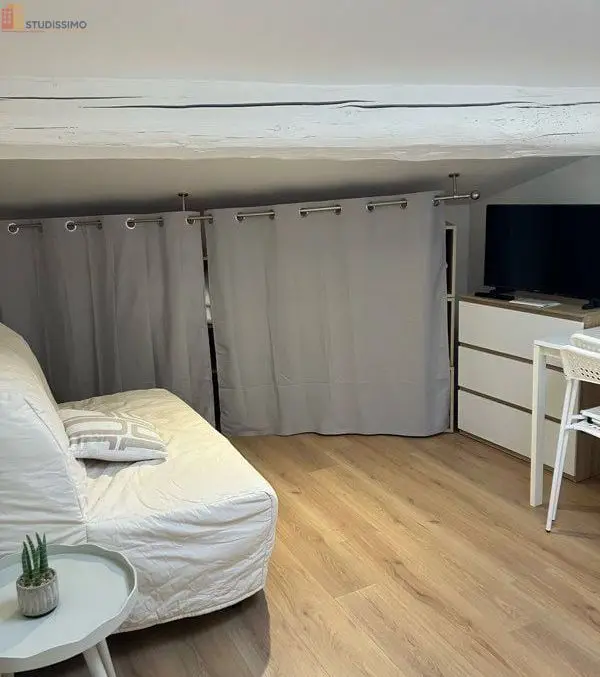 Studio meublé 16m² Saint-Genis-Laval - Mansardé, centre-ville - Photo 10