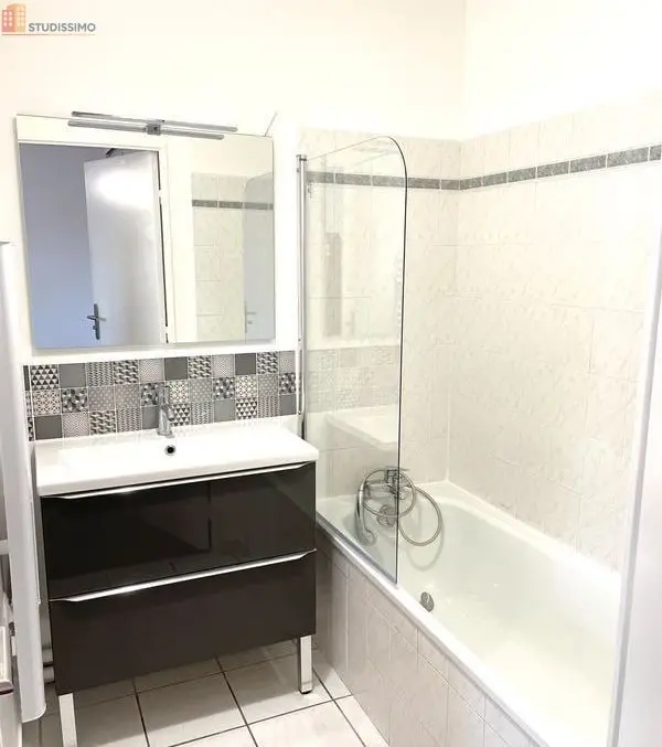 Studio meublé 26m² Lyon 8e - Lumineux, proche transports - Photo 2