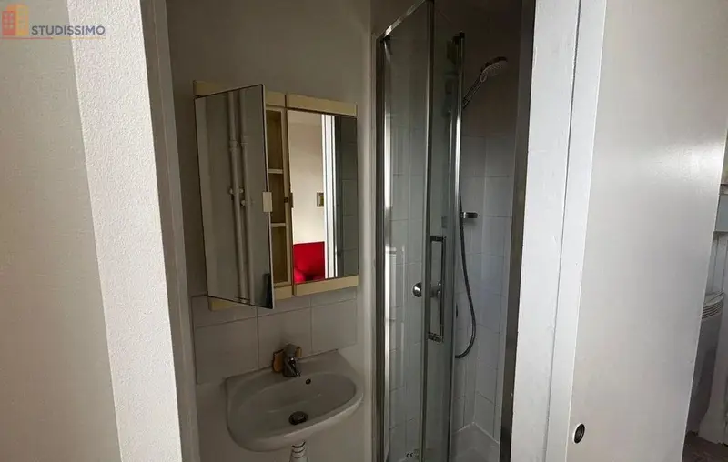 Studio meublé 9m² Paris 16e - Étage élevé, lumineux - Photo 3