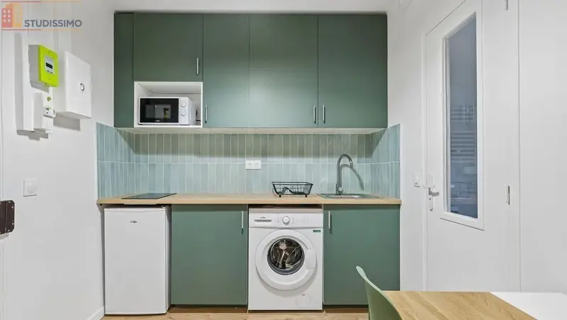 Studio meublé 18m² Paris 10e - Meublé, 1er étage - Photo 11