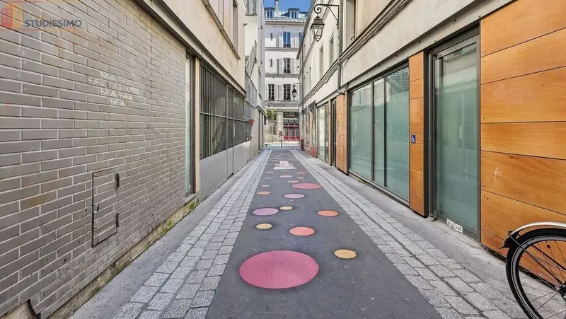 Studio meublé 18m² Paris 10e - Meublé, 1er étage - Photo 1